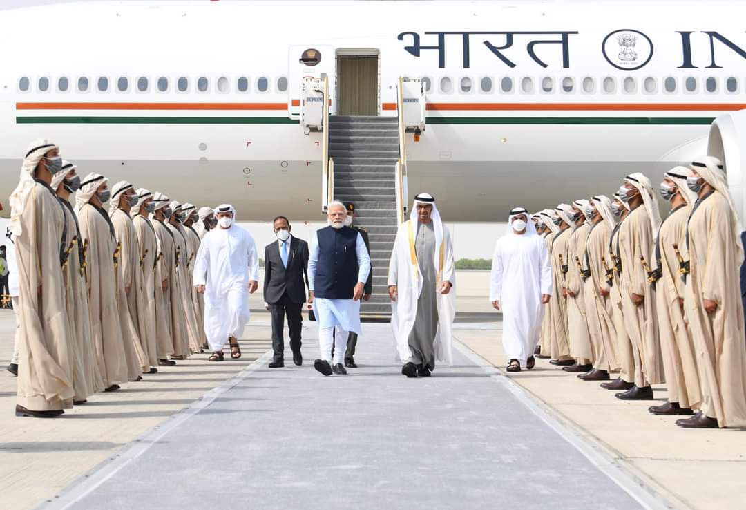 मुस्लिम देशों में मोदी का जलवा, UAE के प्रिंस क्रॉउन- राष्ट्रपति ने एयरपोर्ट पहुंचकर किया स्वागत!