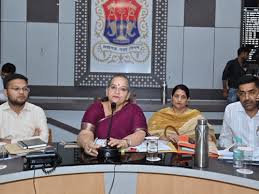 लखनऊ में डंपिंग यार्डों से कूड़ा उठान प्रभावित, डीजल की कमी बनी बड़ी वजह