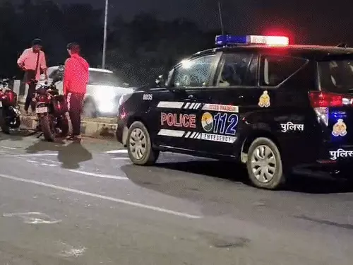 बोलेरो ने डिवाइडर पर सो रहे मजदूर को रौंदा, स्वास्थ्य विभाग की गाड़ी से हादसा