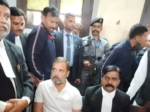 राहुल गांधी पर FIR के आदेश पर हाईकोर्ट की रोक