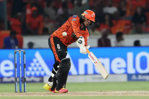 अभिषेक का धमाका: कोहली की बराबरी, टी-20 में लगाया 9वां शतक