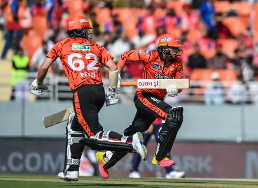 IPL में PBKS vs SRH: ईशान किशन 27 रन बनाकर आउट, यानसन का शानदार कैच