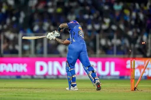 तिलक वर्मा की तूफानी पारी, गुजरात 100 रन पर सिमटी