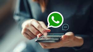 WhatsApp की प्राइवेसी पर उठे बड़े सवाल