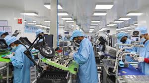 मार्च में आठ प्रमुख उद्योगों के उत्पादन में 0.4% की गिरावट