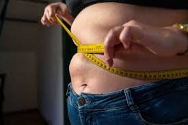 कमर का बढ़ता साइज बन सकता है खतरा, बेली फैट घटाएं तो हार्ट अटैक का रिस्क कम