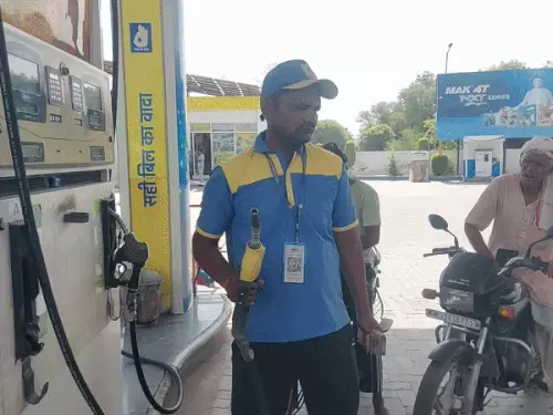 CNG के दाम में फिर बढ़ोतरी, दिल्ली वालों को महंगाई का एक और झटका