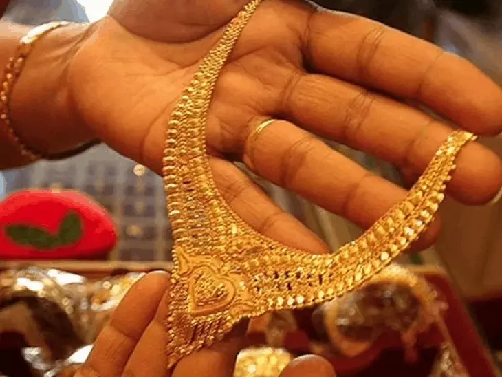 सोना ₹2000 सस्ता, 10 ग्राम की कीमत ₹1.48 लाख; चांदी ₹4 हजार बढ़कर ₹2.44 लाख प्रति किलो
