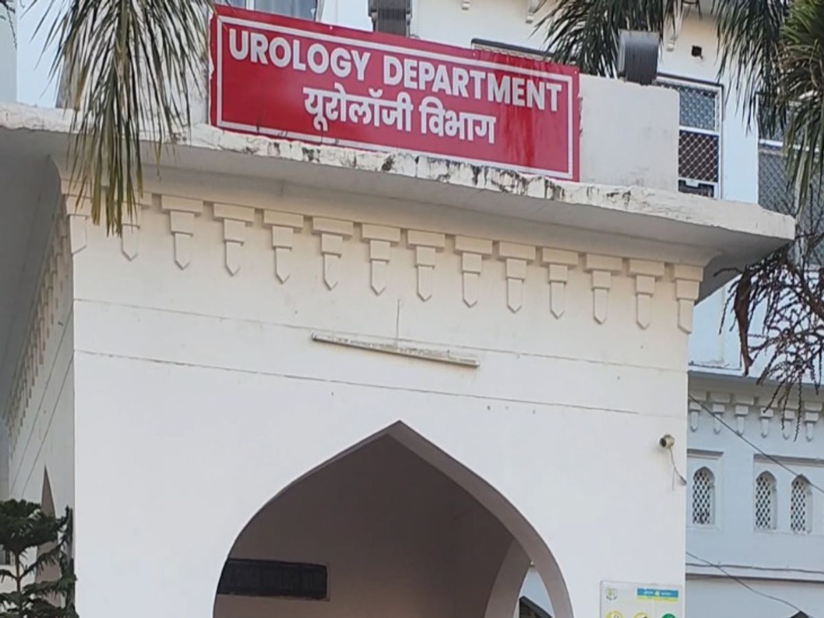 KGMU दवा घोटाले में बड़ी कार्रवाई, HOD हटाए गए