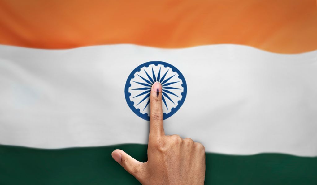 UP 2027 विधानसभा चुनाव: सियासी सरगर्मियां तेज, संगठन मजबूत करने में जुटे सभी दल