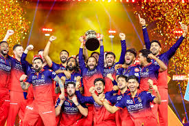 आरसीबी बनी चैंपियन, 20 करोड़ की इनामी राशि से मालामाल