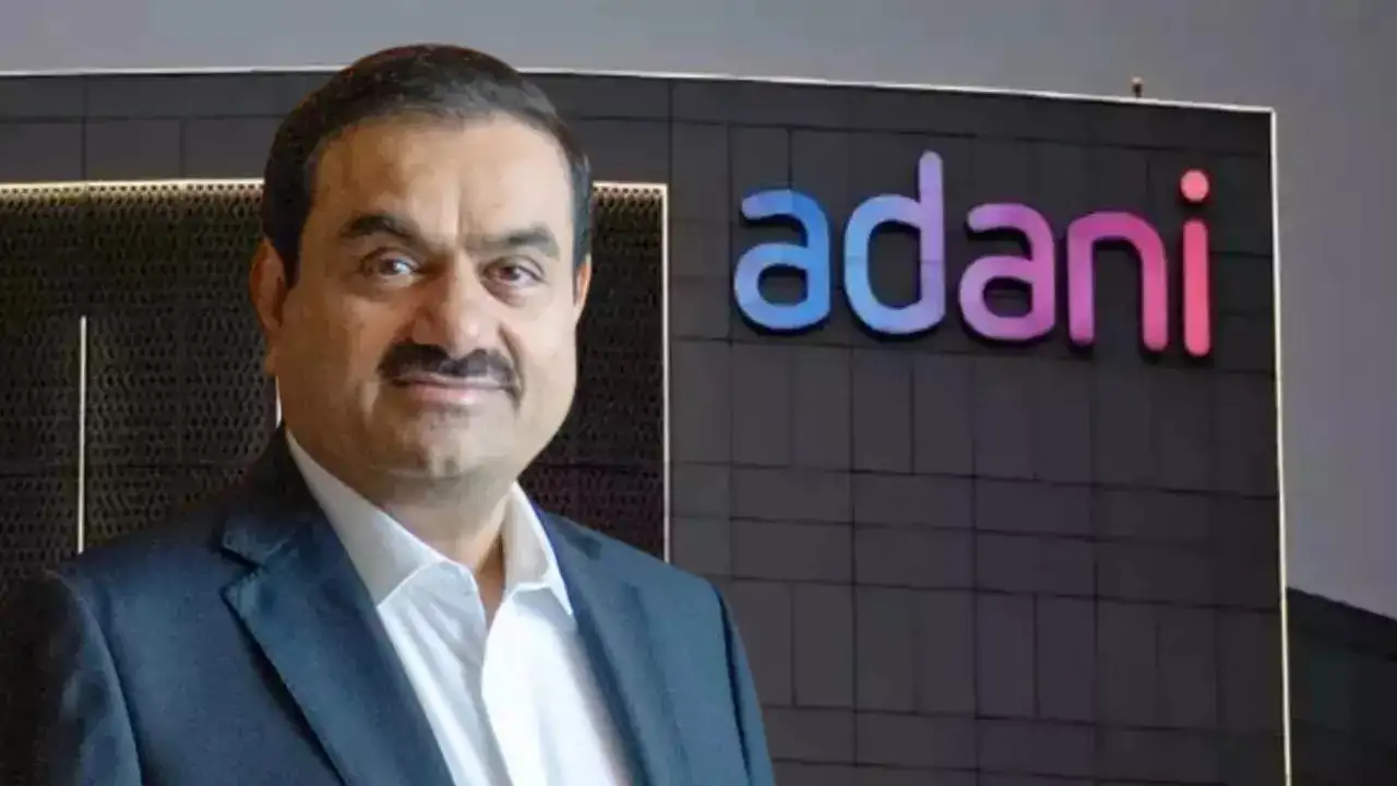 क्या अब एयरलाइन बिजनेस में उतरेगा अडाणी ग्रुप? 8 एयरपोर्ट संचालित करने वाले समूह को लेकर बड़ा दावा