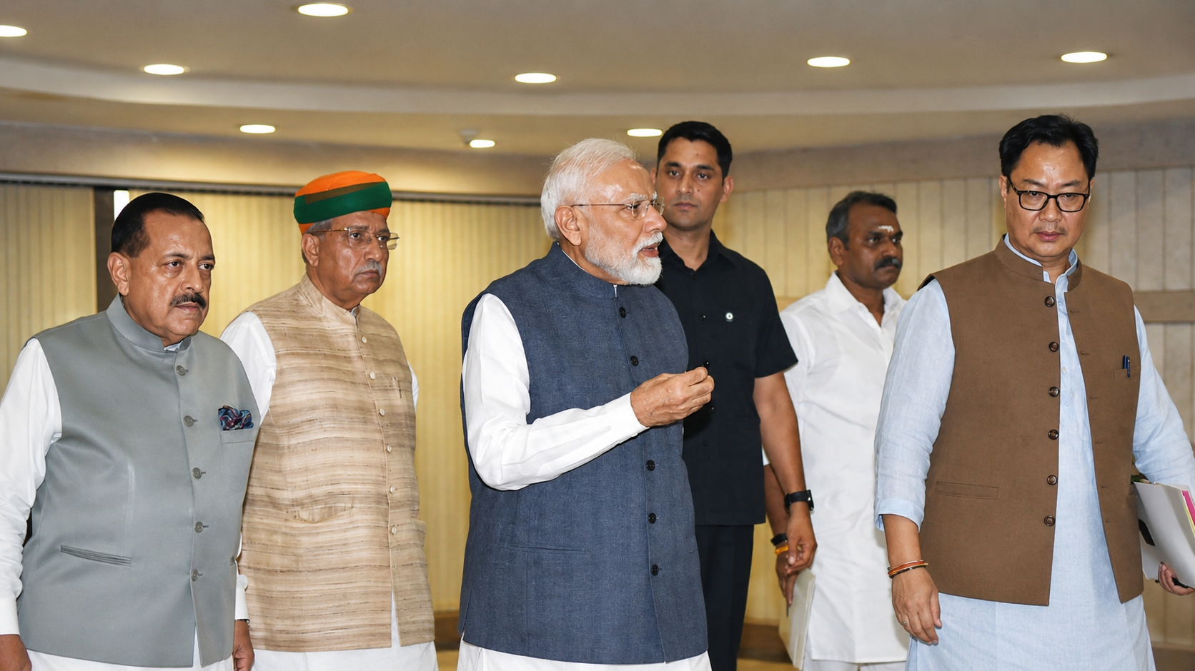 पेपर लीक पर मोदी सरकार की बड़ी तैयारी, 10 साल तक जेल और ₹1 करोड़ जुर्माने के साथ फास्ट-ट्रैक कोर्ट का प्रस्ताव