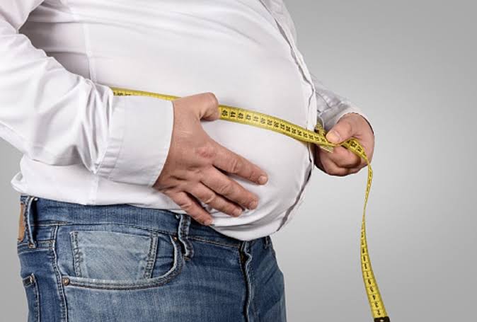 Belly Fat: बढ़ा हुआ पेट बढ़ा सकता है कैंसर का खतरा