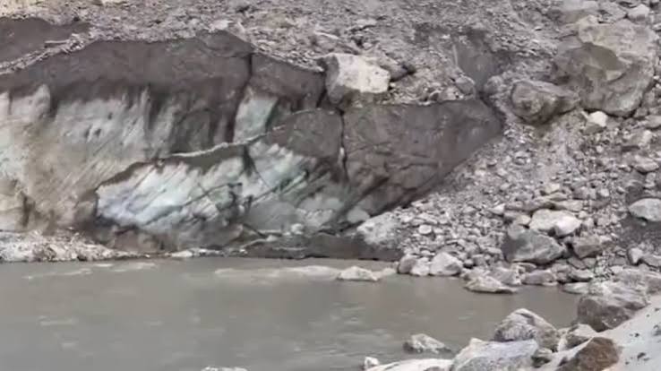 उत्तरकाशी में छोटी झीलों से बढ़ा खतरा, गोमुख-केदारताल क्षेत्र में नेपाल त्रासदी के बाद चिंता