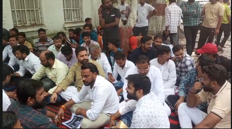 भारत में बनेंगे चिप, लेकिन क्या तैयार है प्रतिभा? ₹1 लाख करोड़ निवेश से बदलती Semiconductor Economy